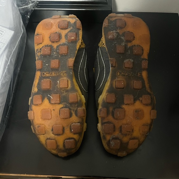 Nike Women's Black and Yellow Leopard Athletic Shoes - Picture 7 of 8